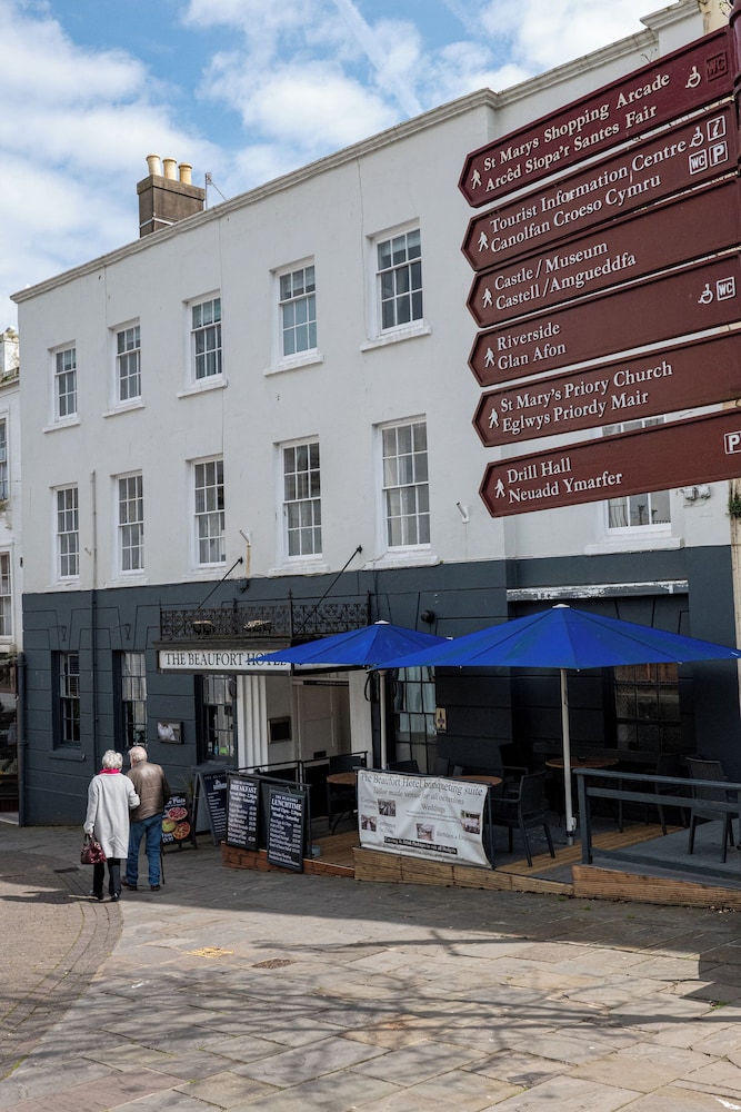 The Beaufort Hotel 32/34