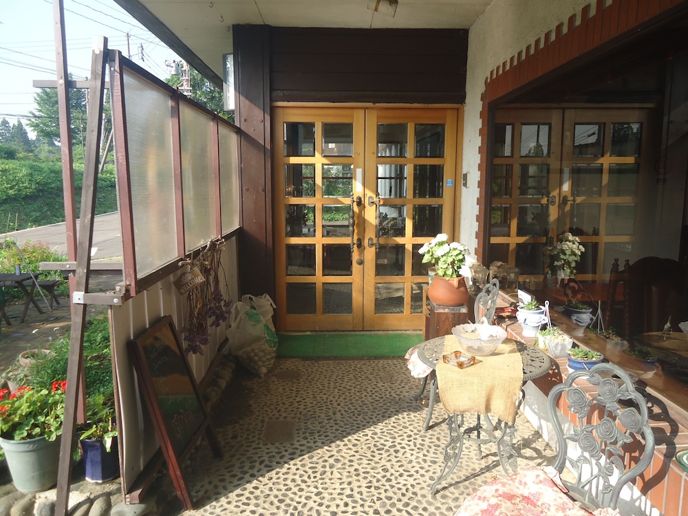 Le Café Cerisier 2/41