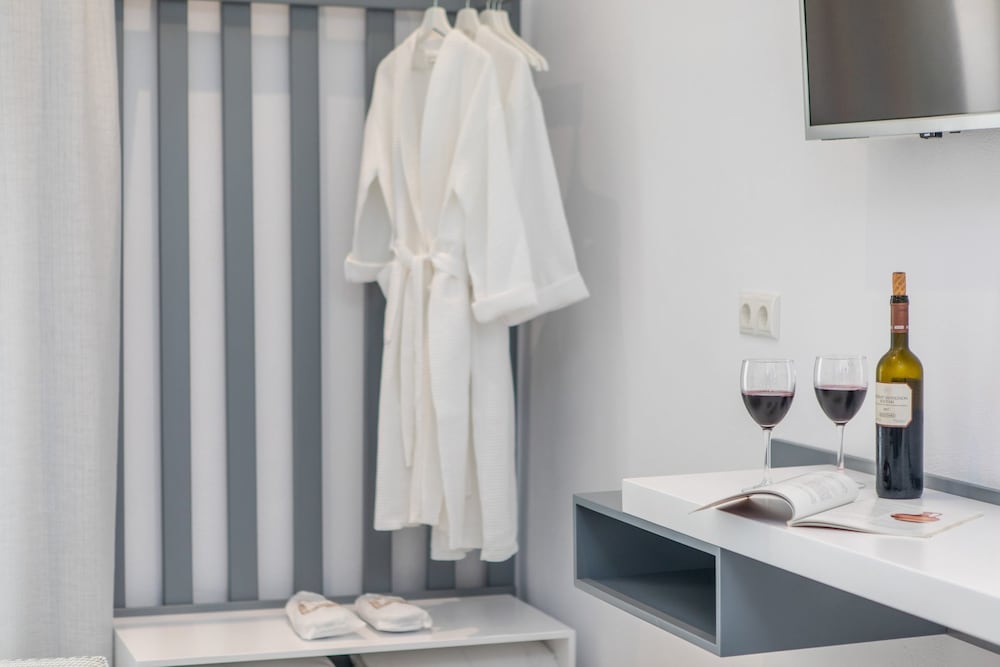 Crystal Mare Suites 33/33