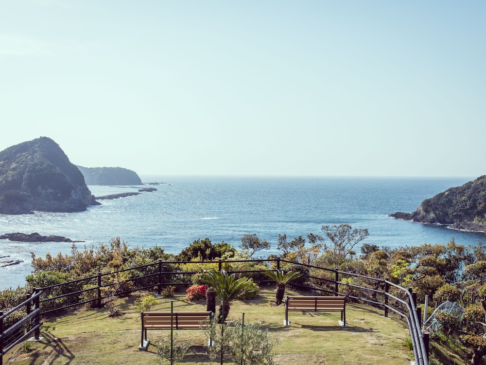Shimoda Tokyu Hotel 64/68