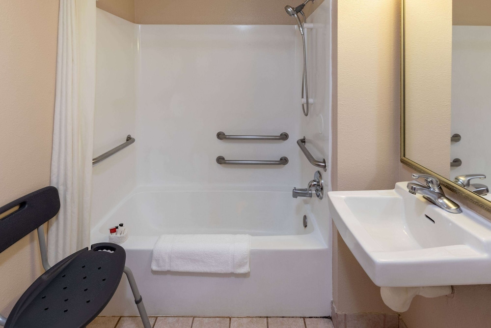 Super 8 By Wyndham Garland/Rowlett/East Dallas Area 30/31