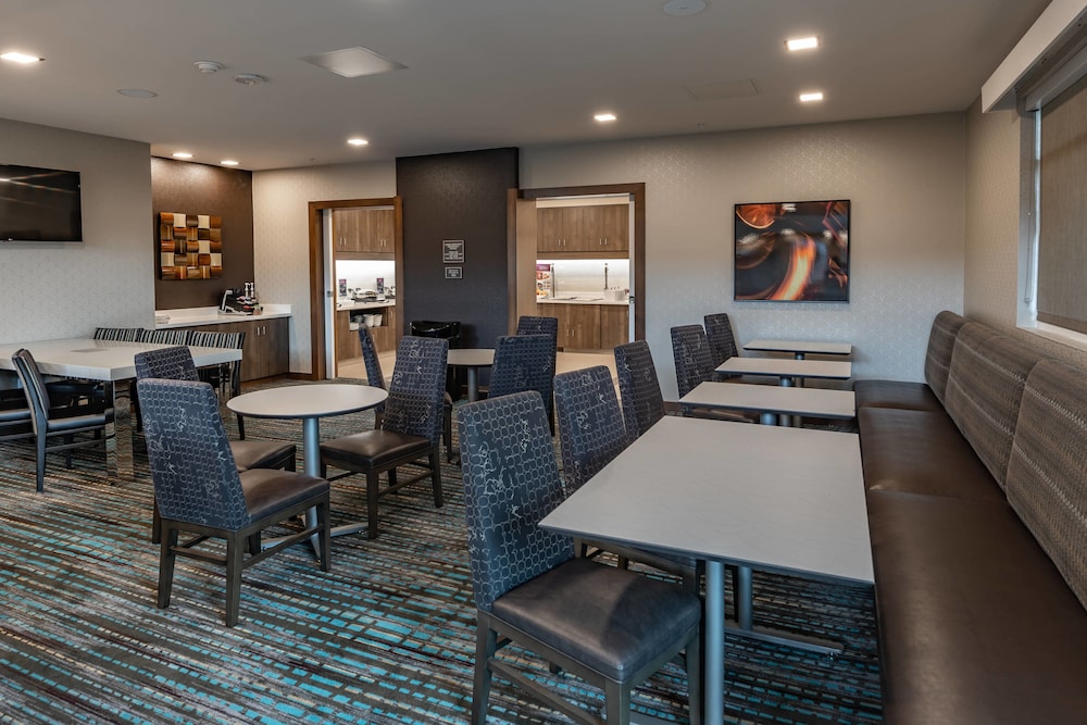 Residence Inn By Marriott Dallas At The Canyon 40/53