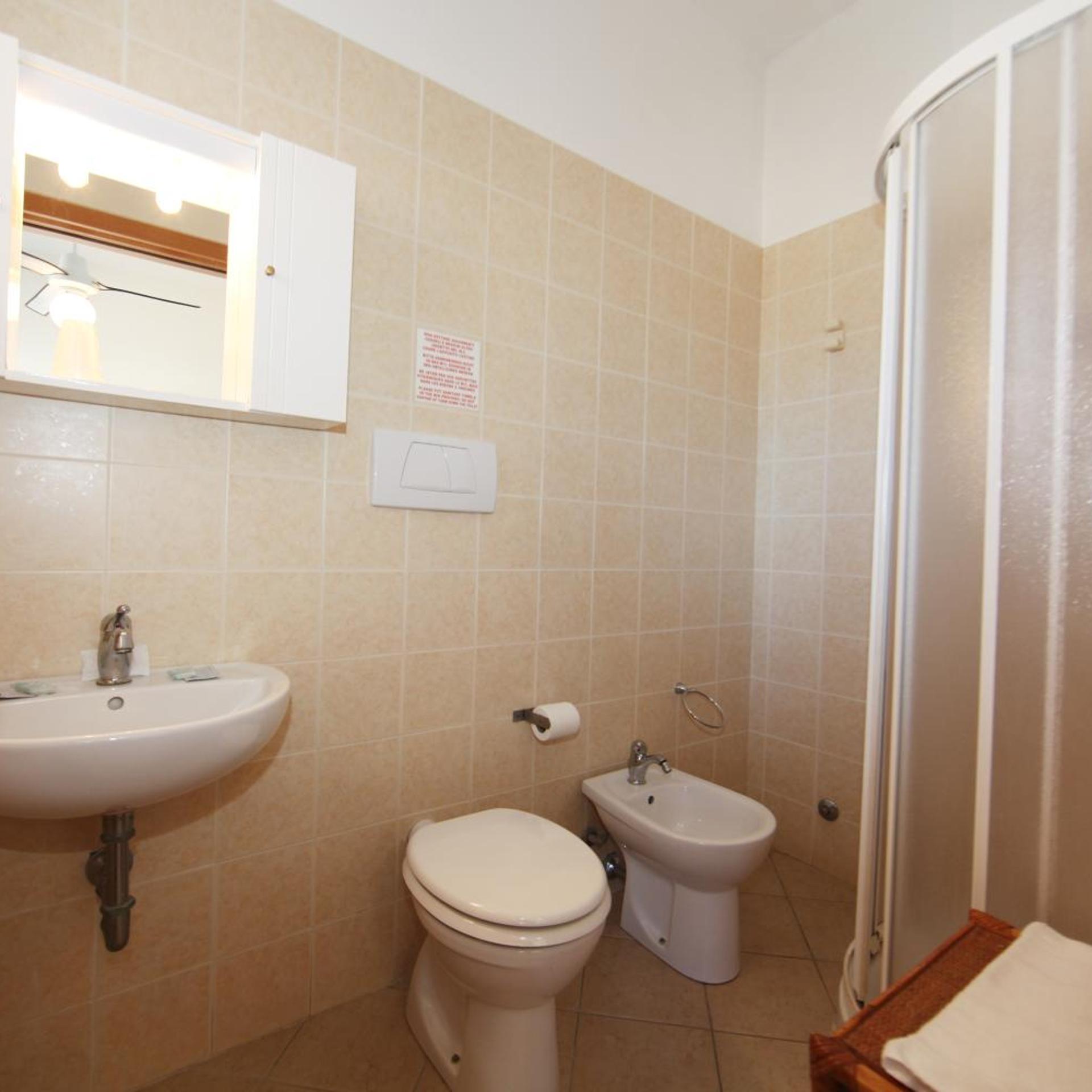 غرفة ثلاثية، Villa Wanda 4/5