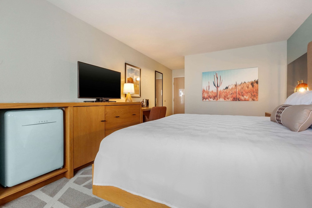 La Quinta Inn & Suites by Wyndham Tempe University / Phoenix 24/60