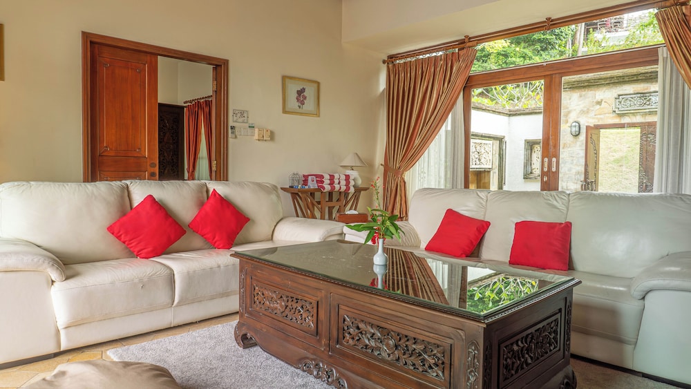 Indra Maya Pool Villas 48/72