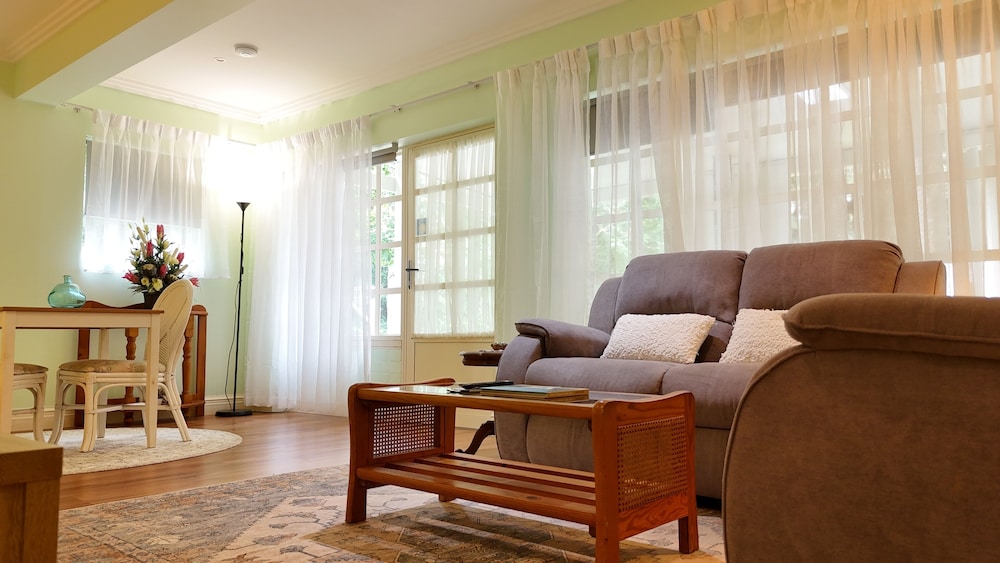CURTIS FALLS MOUNTAIN SPA RETREAT 8/16