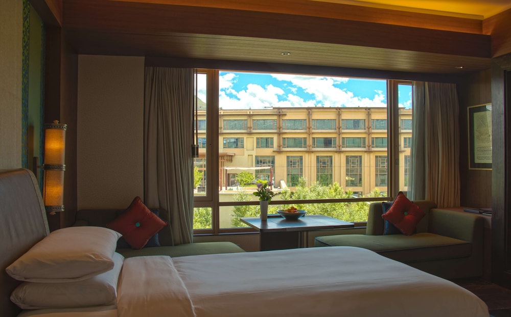Shangri-La Lhasa 13/50