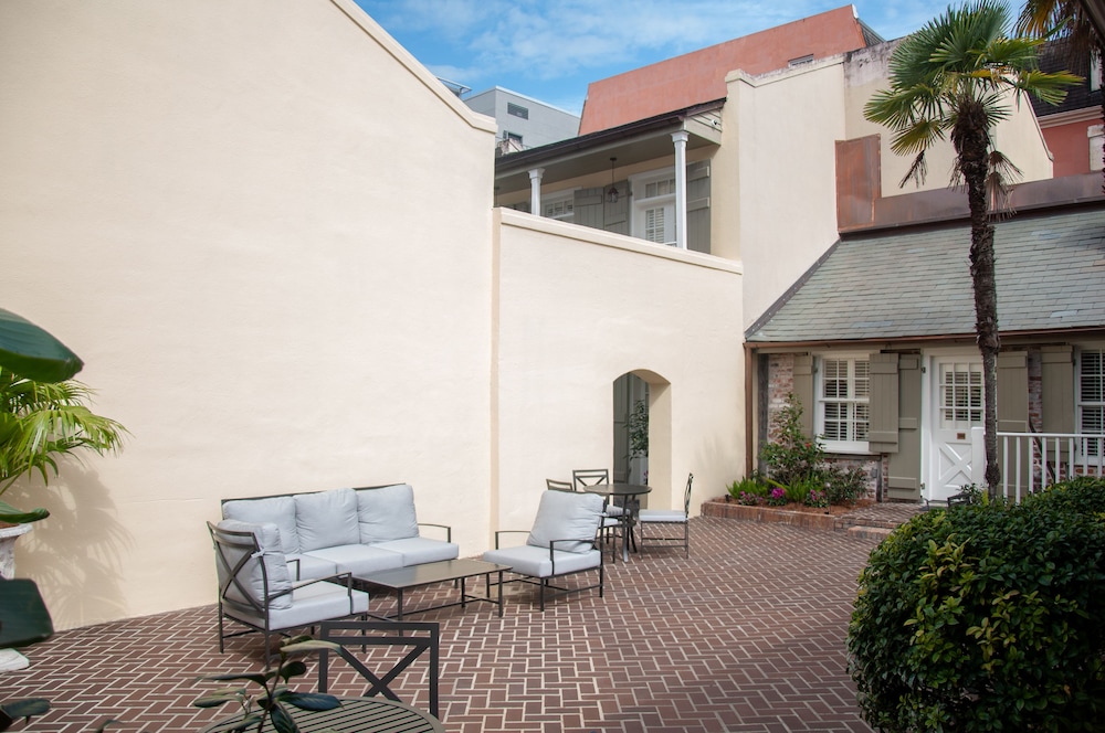 Dauphine Orleans Hotel 50/60