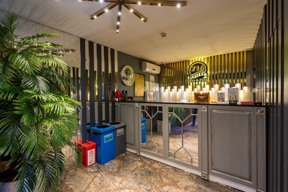 Eagle Palace Suites 4/50
