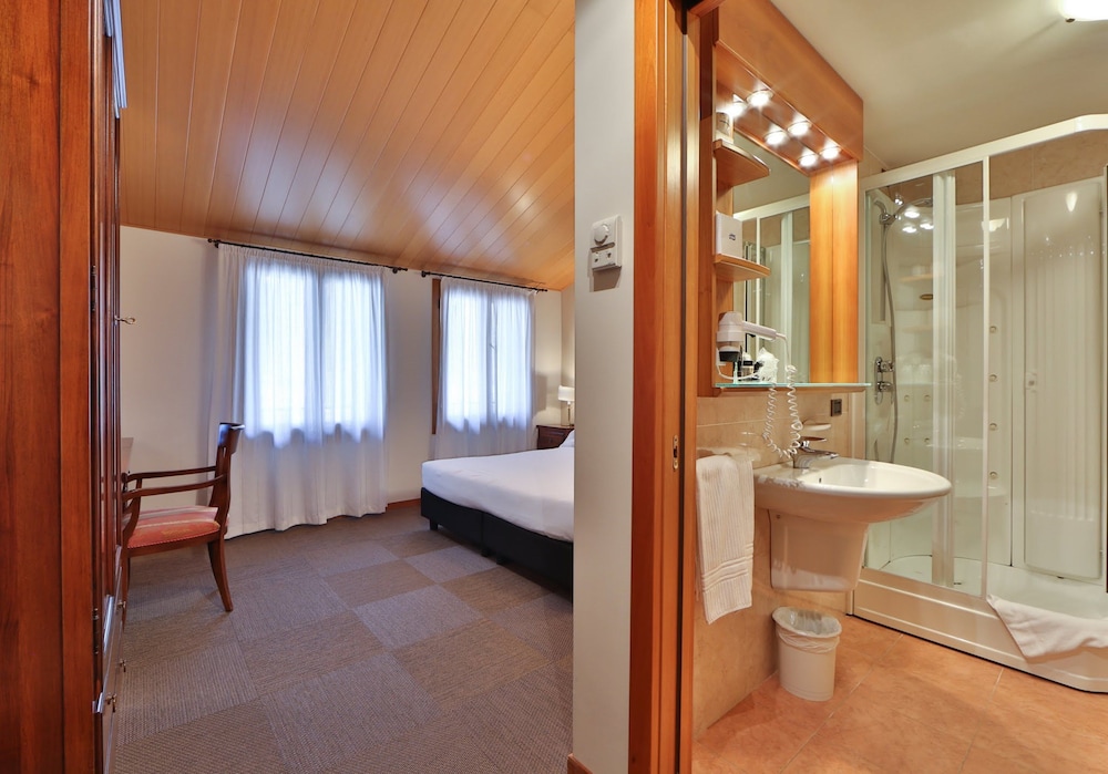 Hotel Canon D Oro 37/47