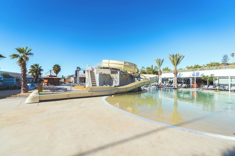 Costa del Sol Glamping Village 48/50