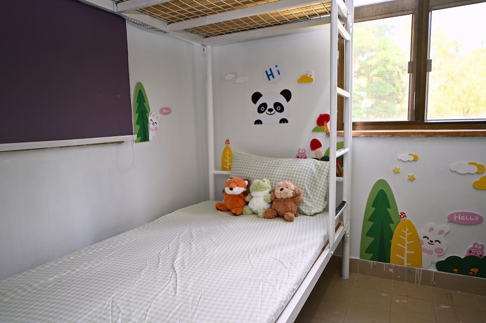 YHA Ngong Ping SG Davis Youth Hostel (Lantau Island) 15/50