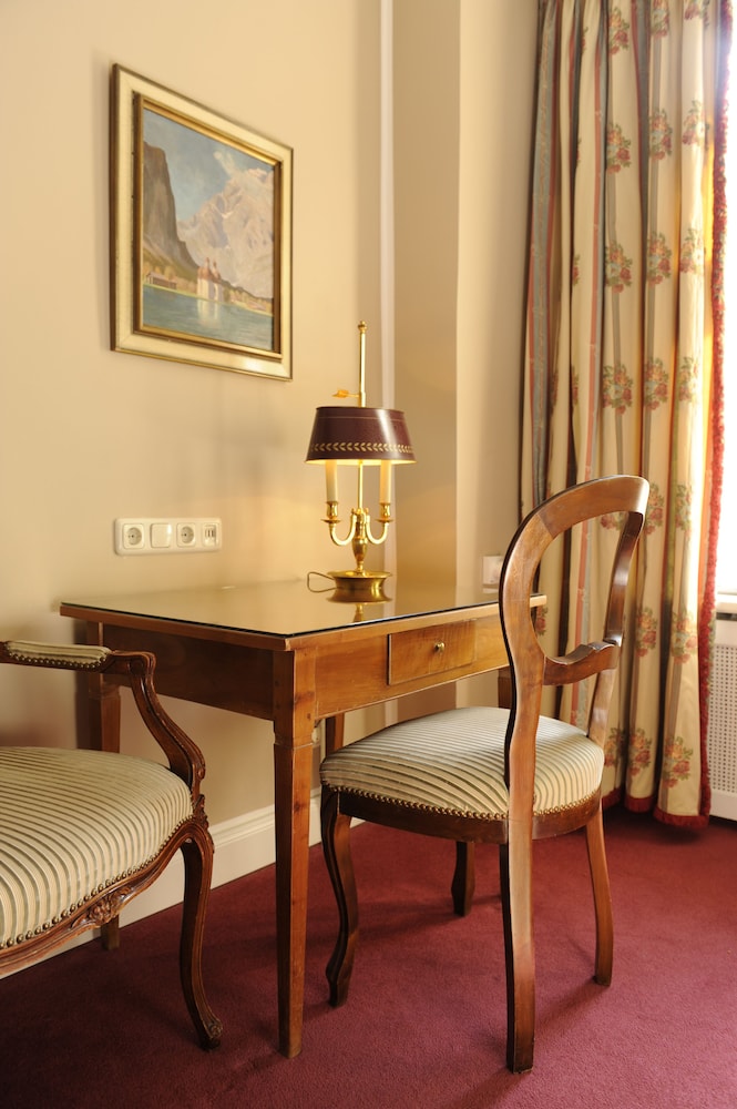 Hotel Splendid-Dollmann 50/67