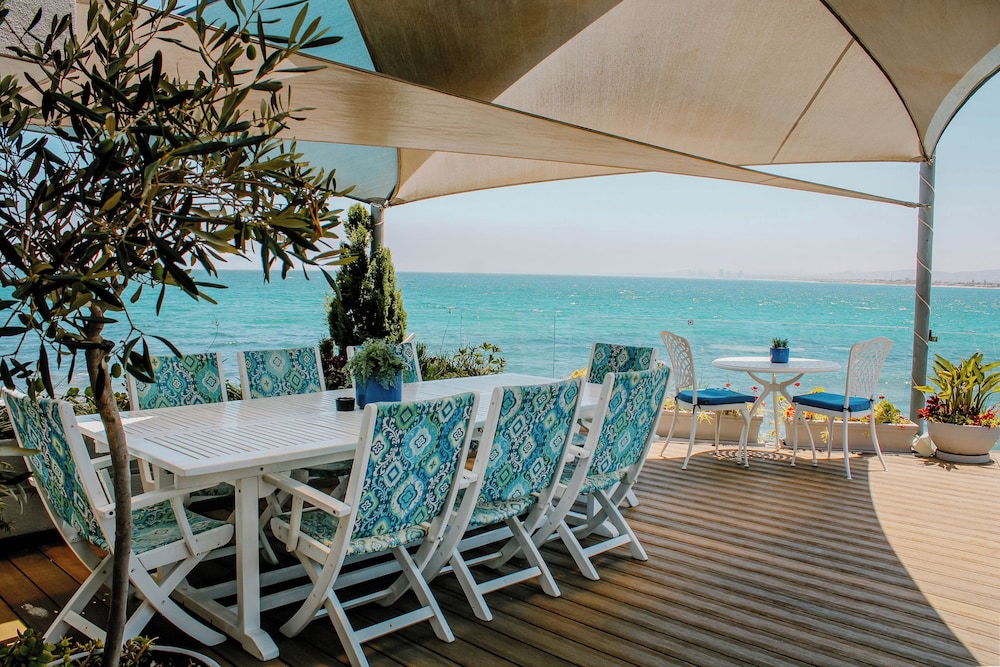 185 On Beach Boutique Suites And Apartments 25/44