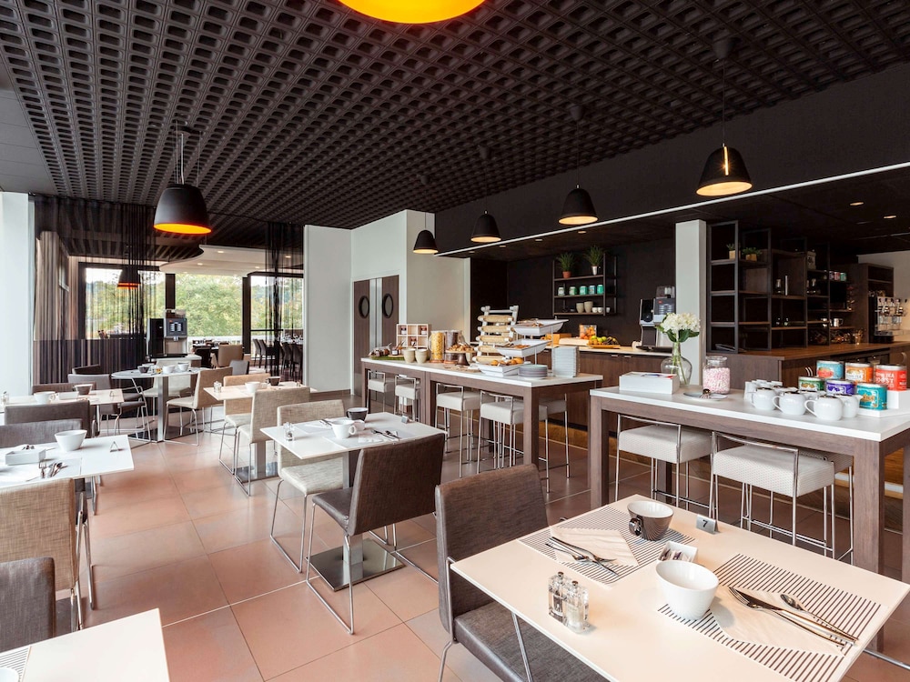 NOVOTEL LIMOGES LE LAC 54/72