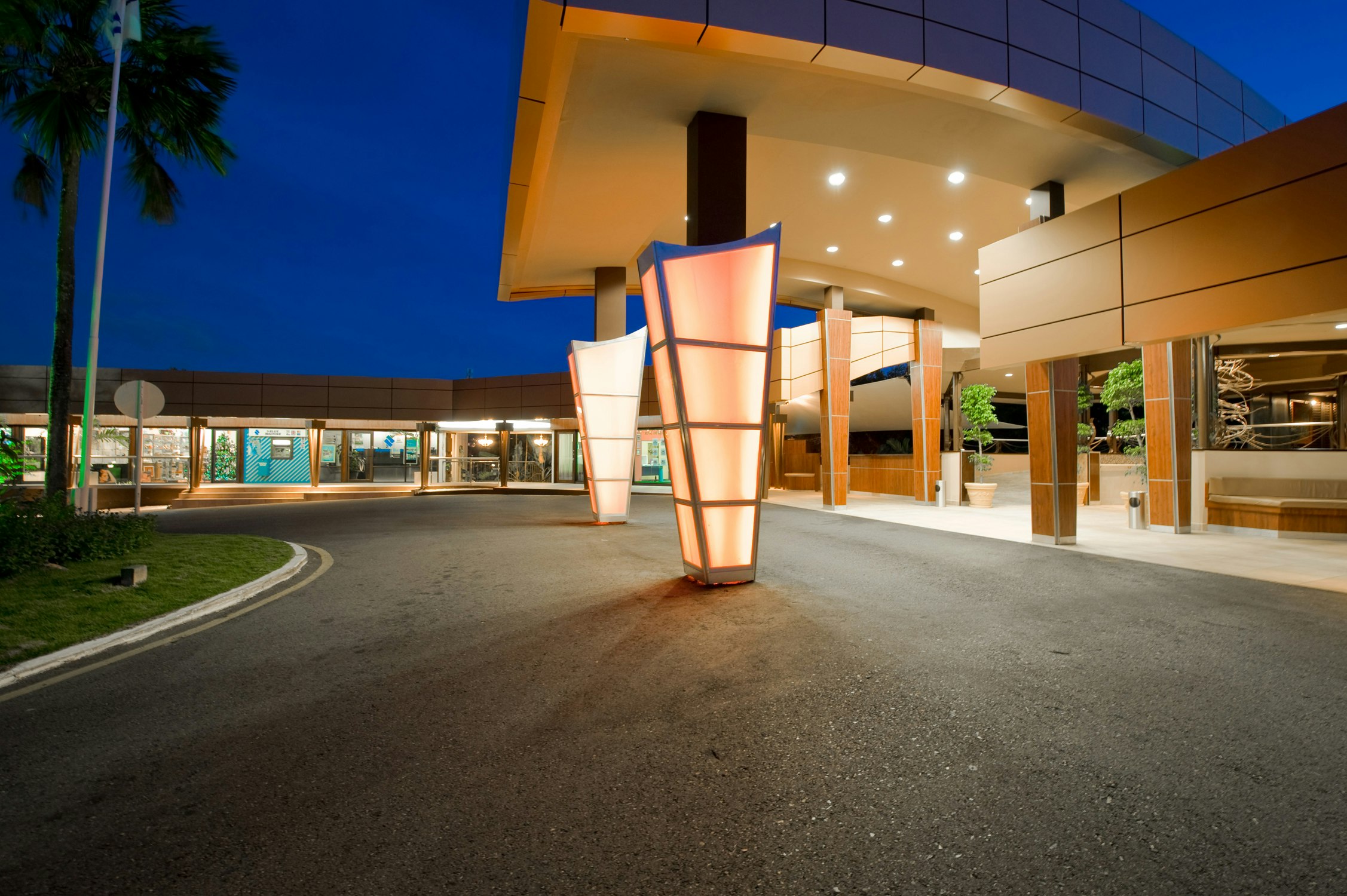 Hilton Trinidad & Conference Centre 68/78