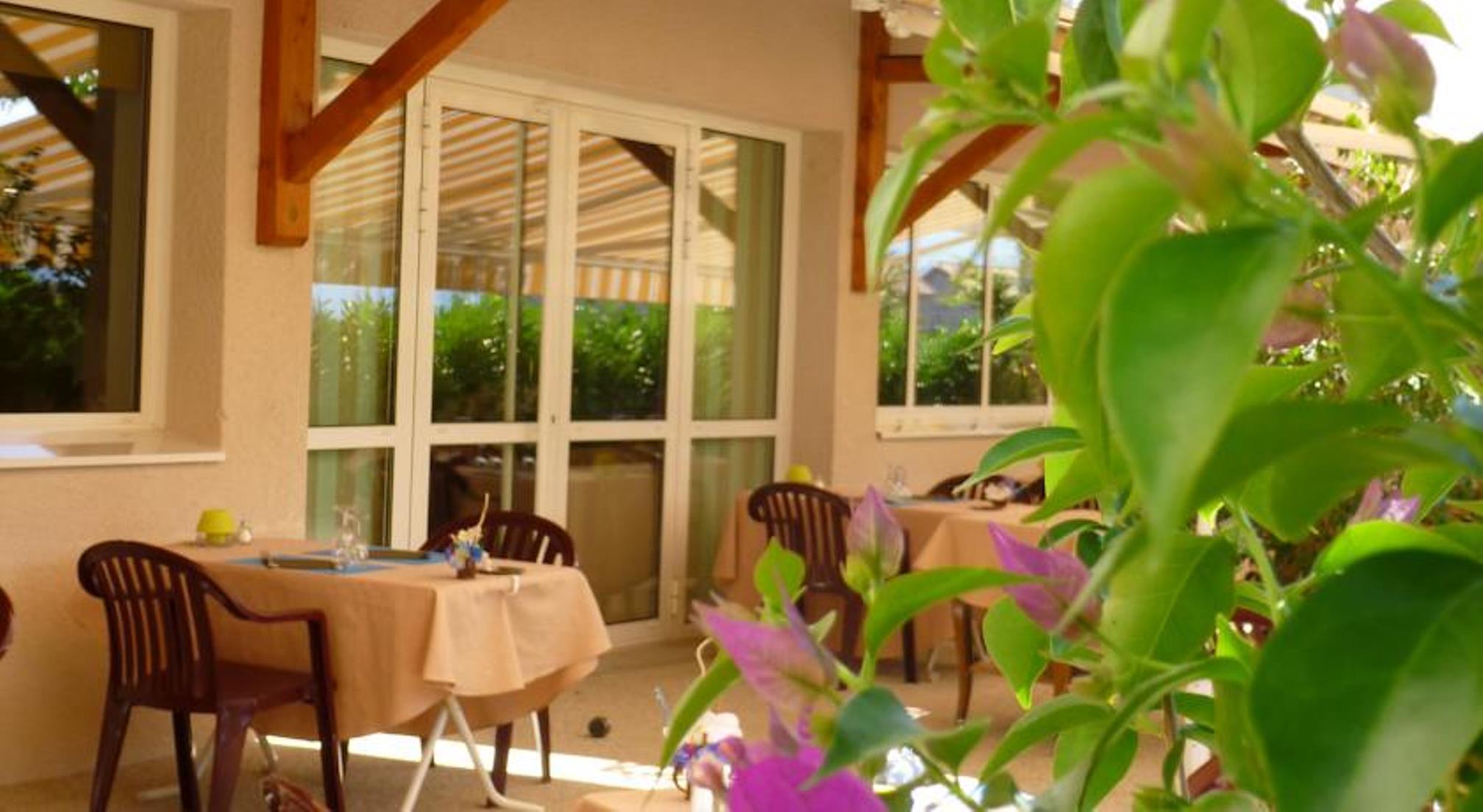 Logis Hotel le Chatard 13/23