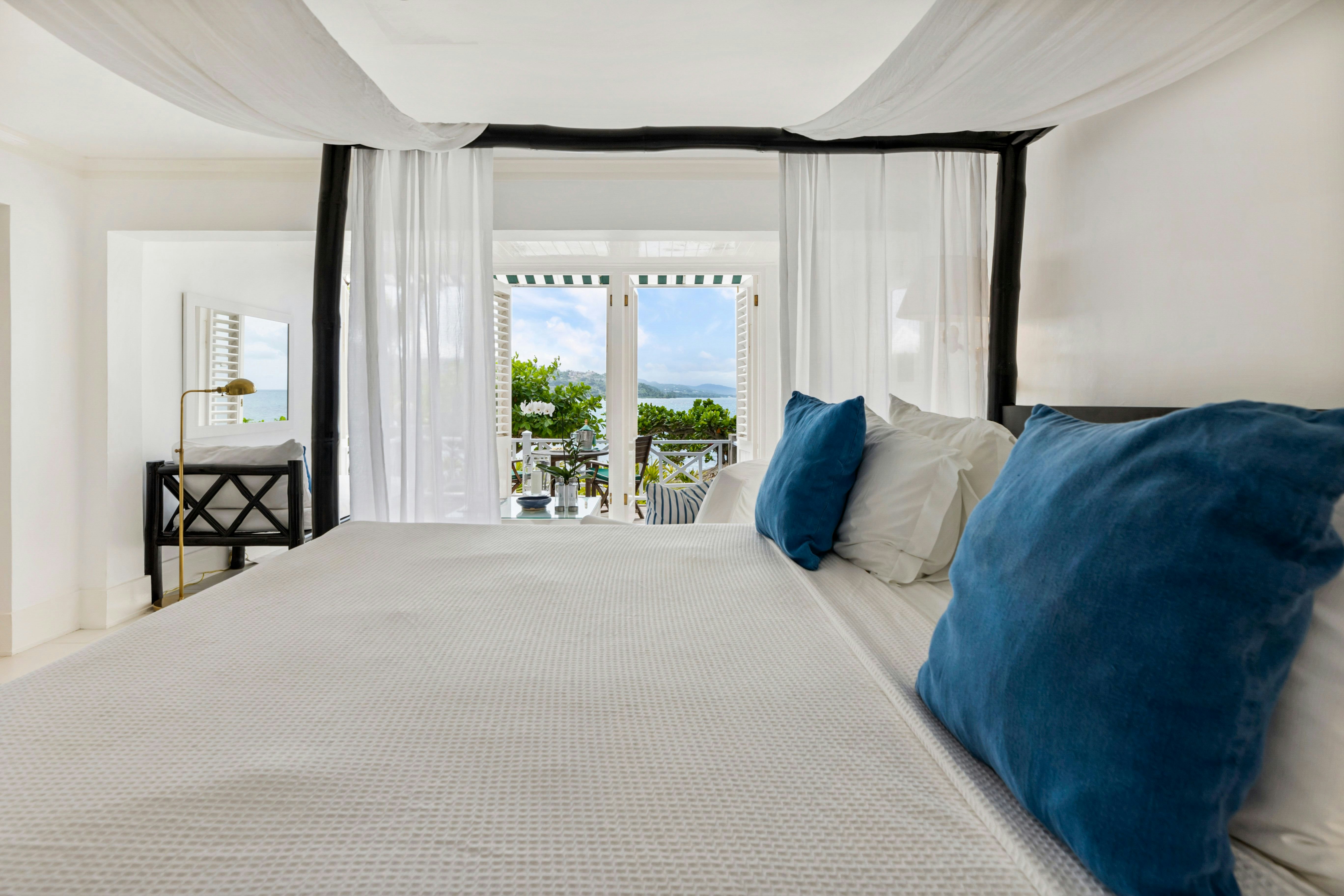 Round Hill Hotel and Villas 2/9