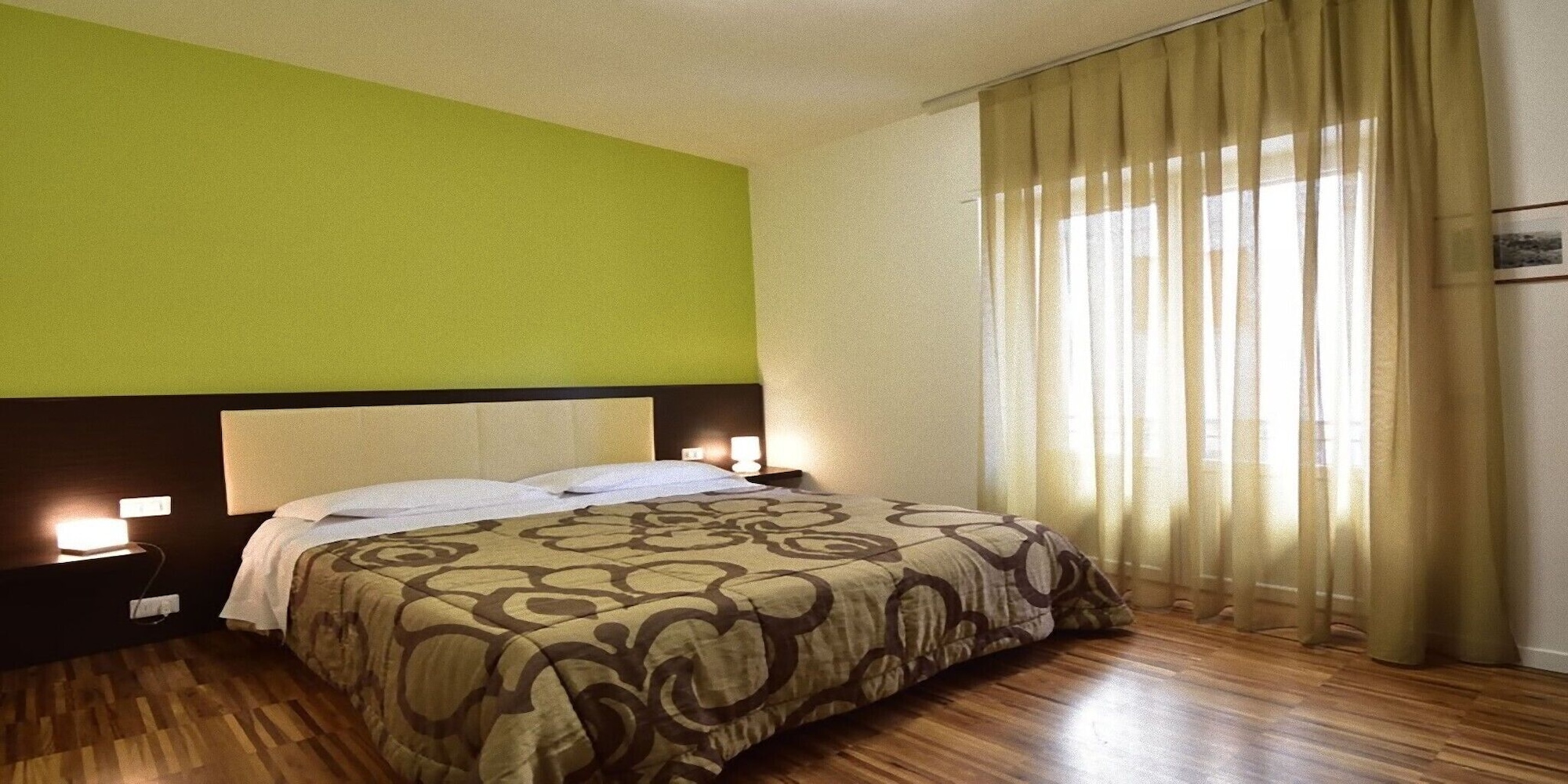 STANDARD, TWIN BEDS