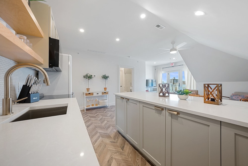 The Washington Boutique Hotel near Cedar Point & Sports Center 48/50