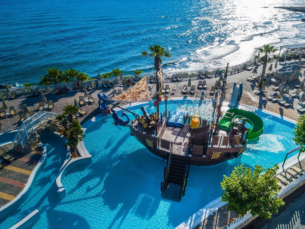 Star Beach Village Hotel in HERSONISSOS