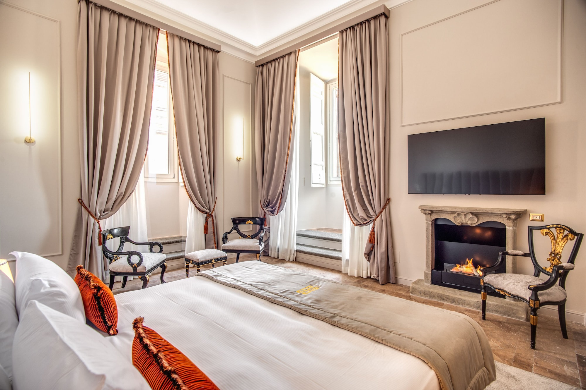 LUXURY, SUITE, KING BED, CITY VIEW, SOFA