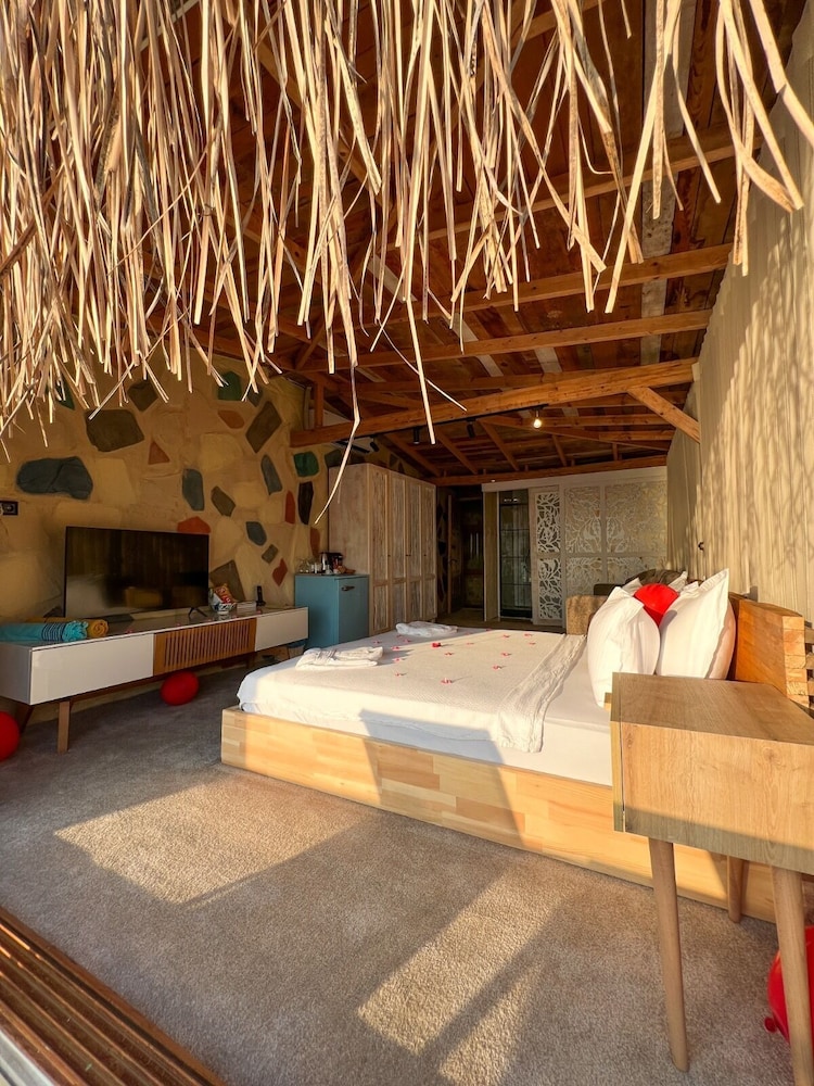 Mandalina Luxury Suites 9/50