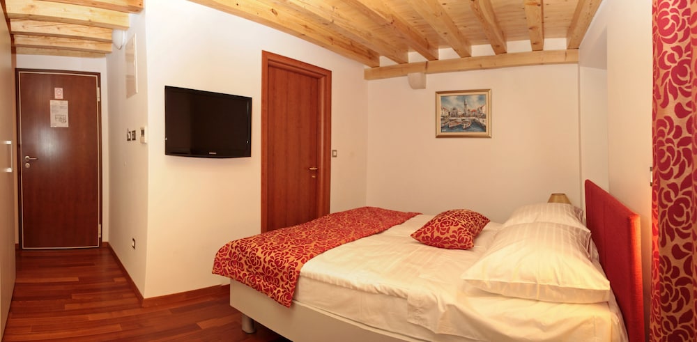 Hotel Monika 26/73