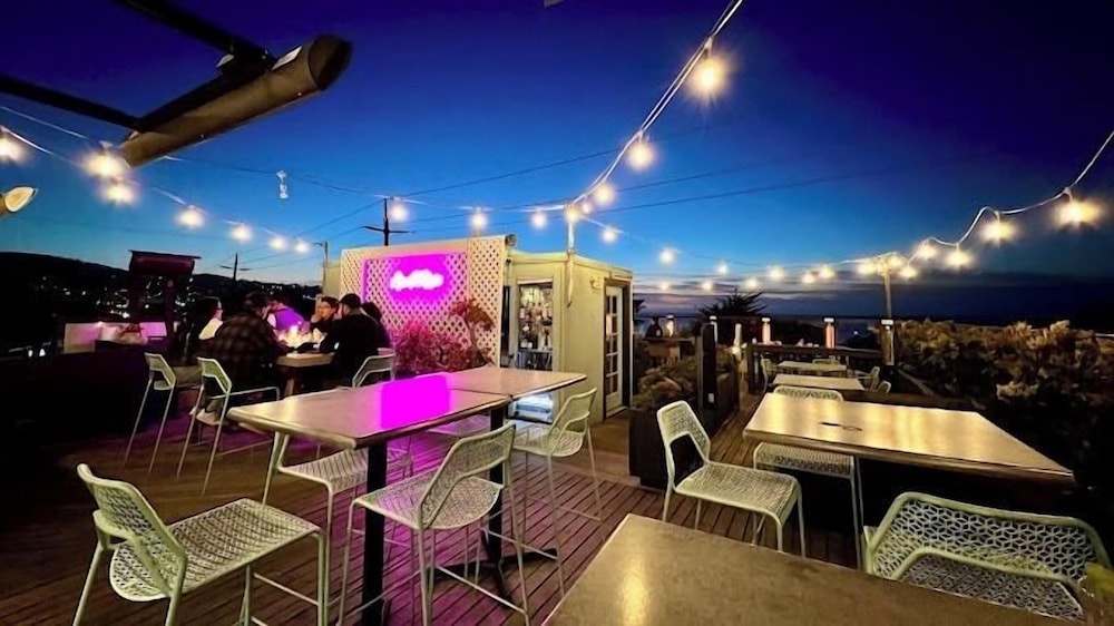 Hotel 1110 - Adults Only 64/75