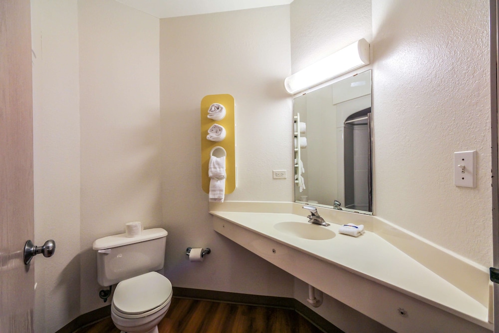 Motel6 New Braunfels, TX 42/44
