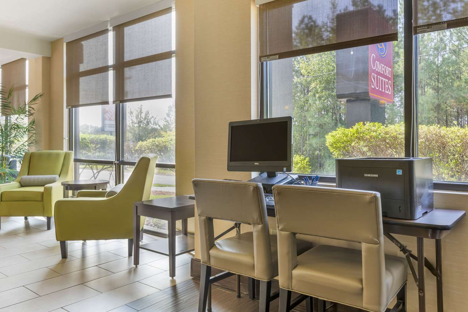Comfort Suites Columbia Northeast Fort Jackson 47/52