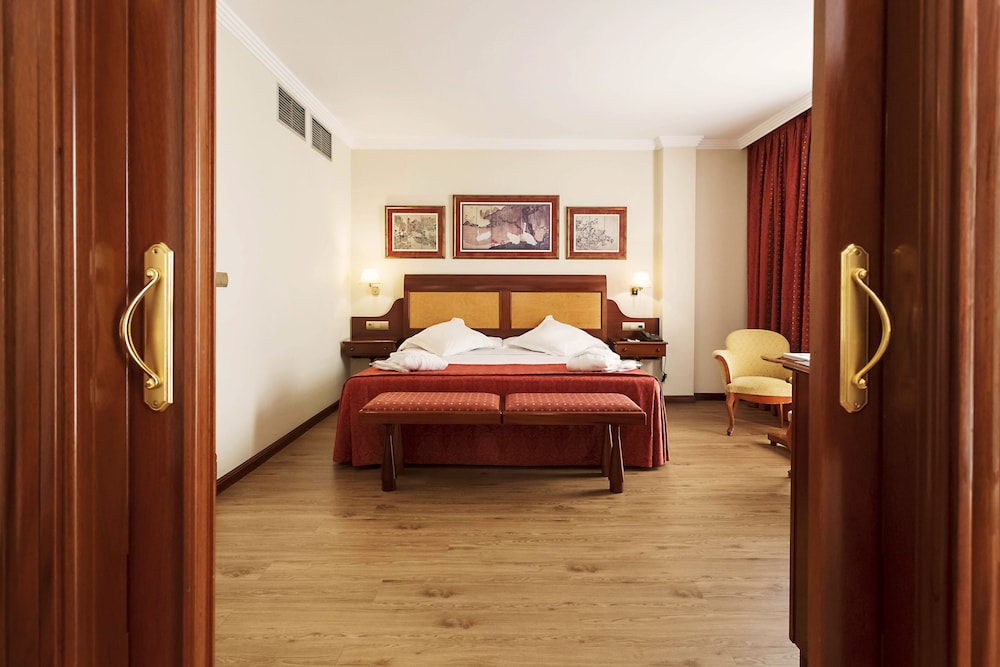Gran Hotel De Ferrol 5/32