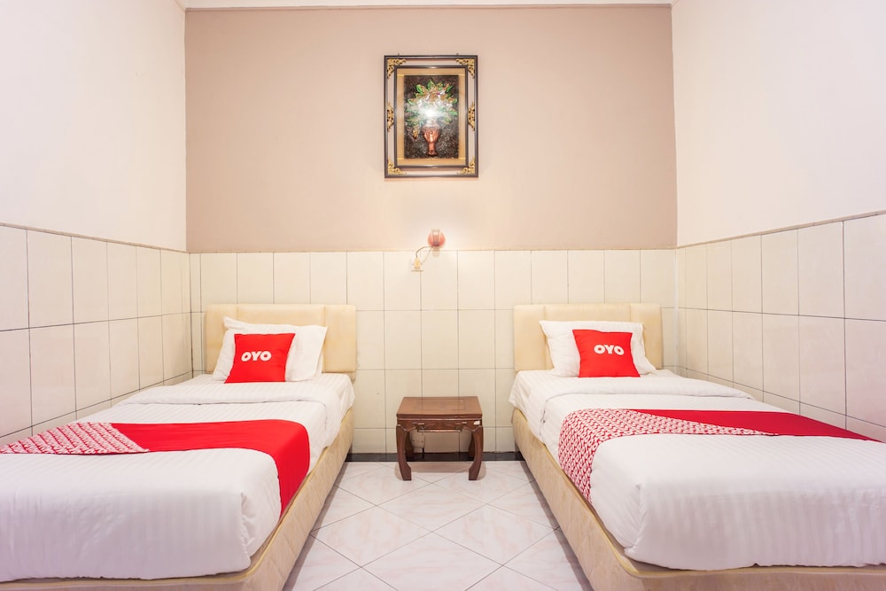 OYO 2180 Vina Vira Hotel 9/31
