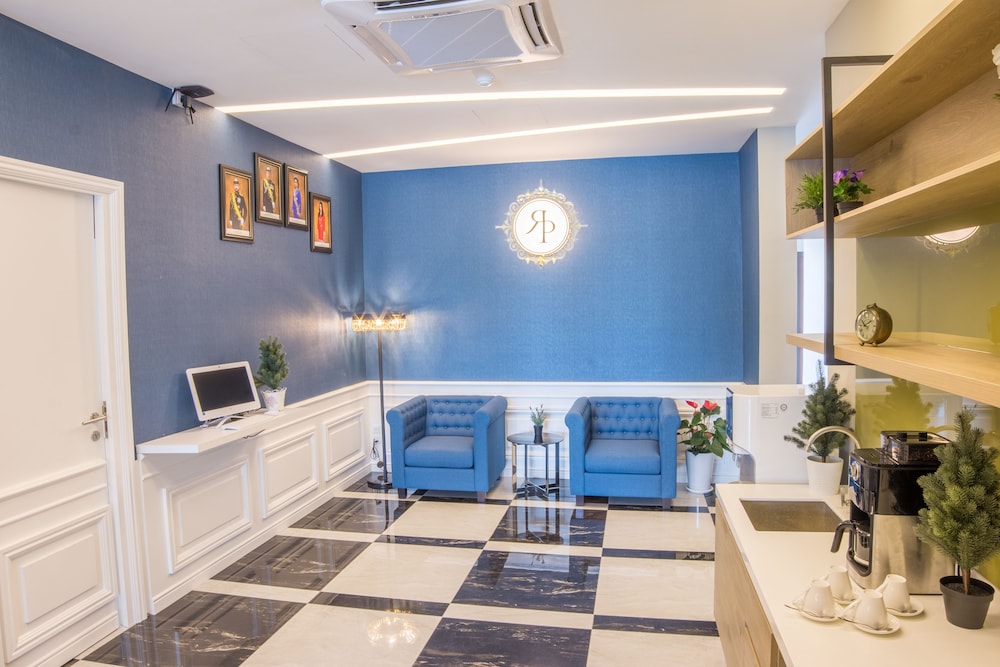 Redpine Boutique Hotel 9/38
