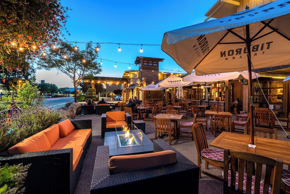 The Lodge At Tiburon 49/66