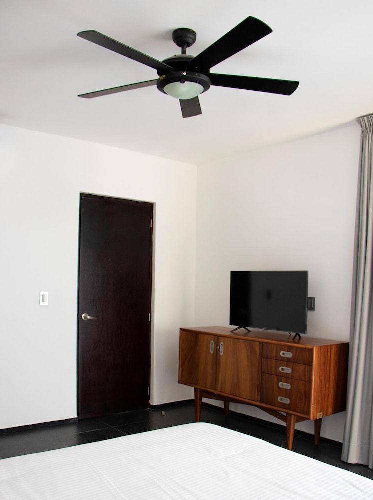 SOLE Suites by GuruHotel 21/25