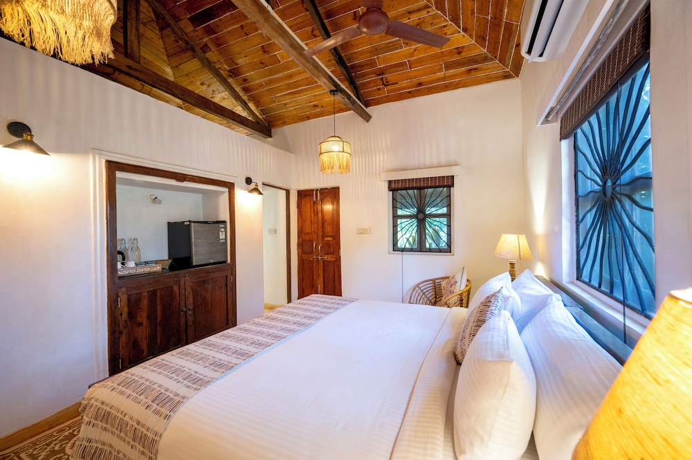 Bungalow, King Bed, Private Garden