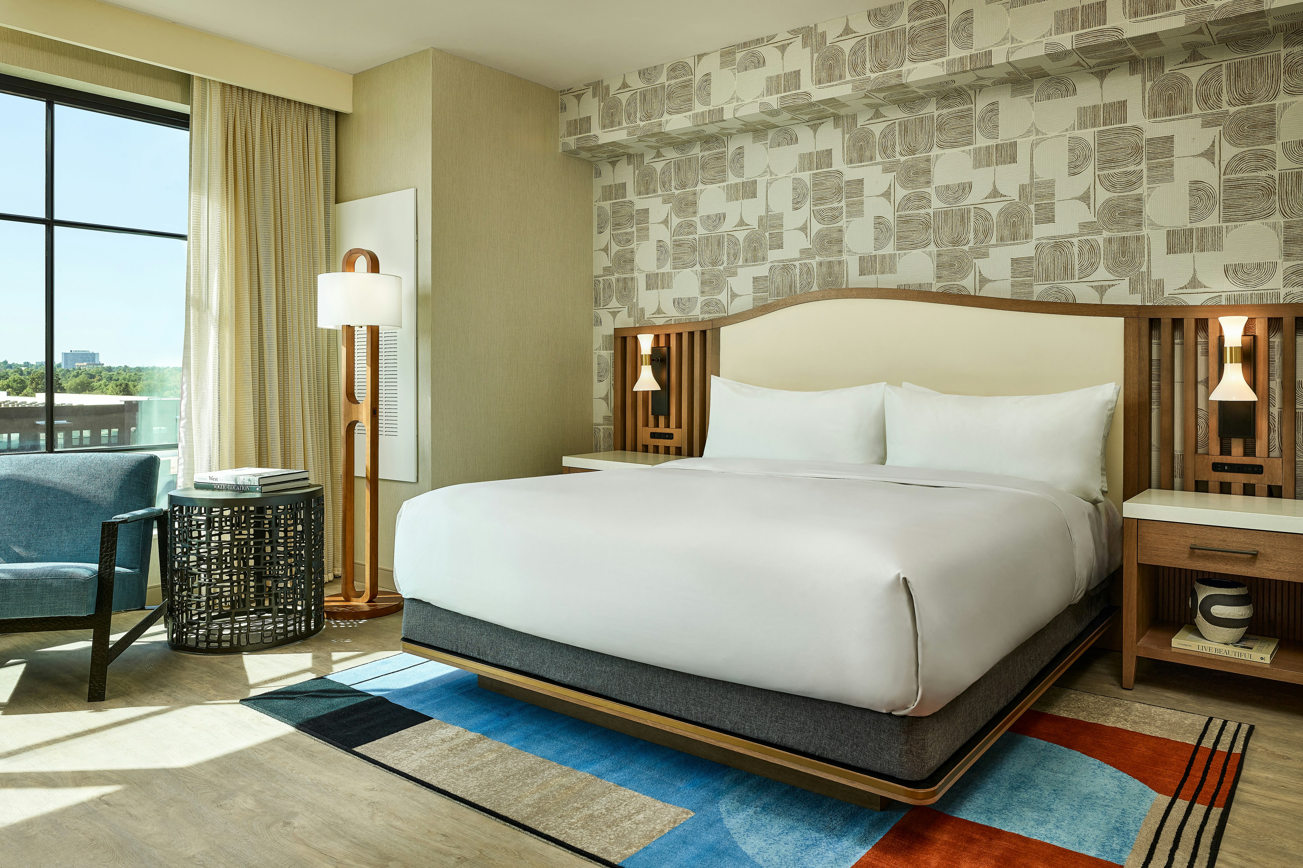 1 BEDROOM, SUITE, KING BED