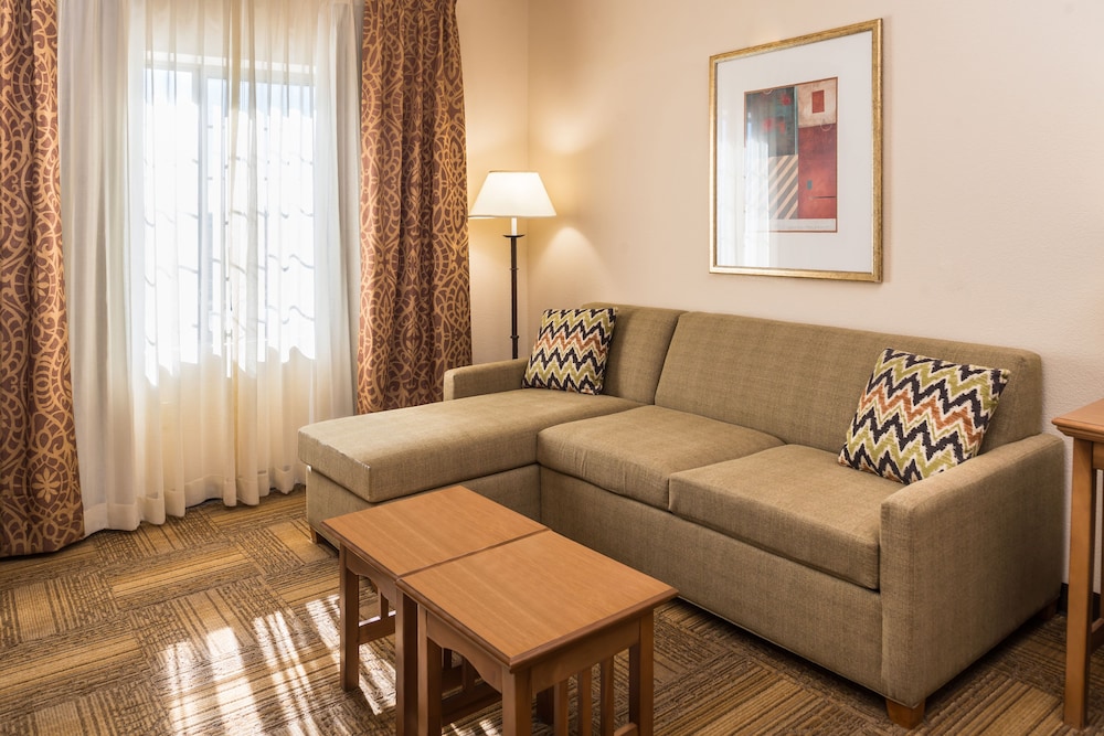 Staybridge Suites Las Cruces 33/72