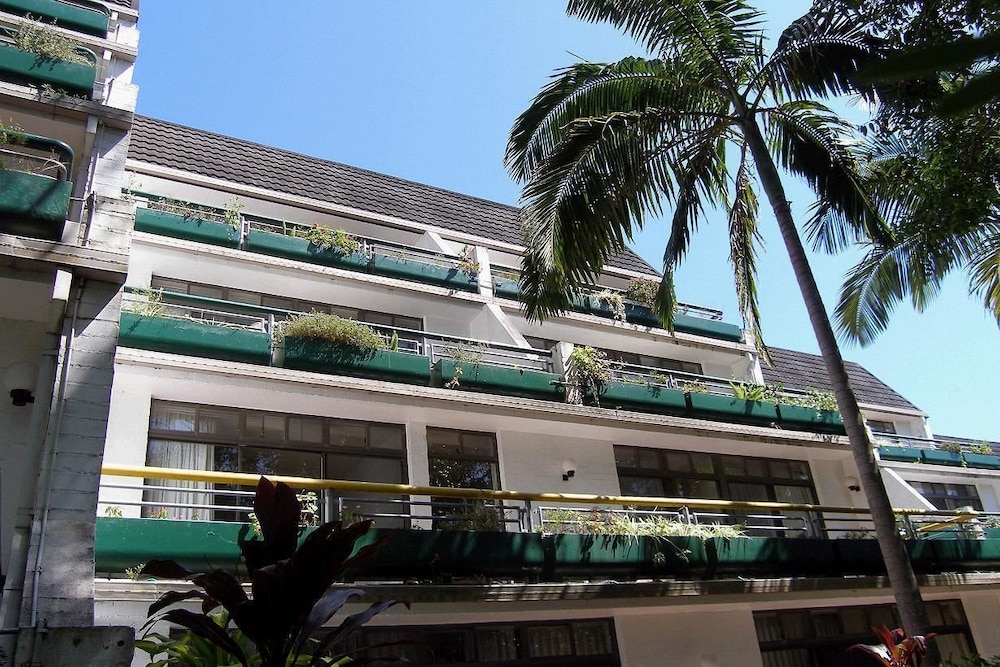 PALM COURT NOOSA 1/19