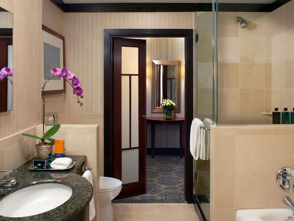 Sofitel Philadelphia at Rittenhouse Square 67/69