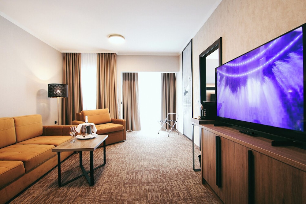 جناح ديلوكس بسرير كينج مع أريكة