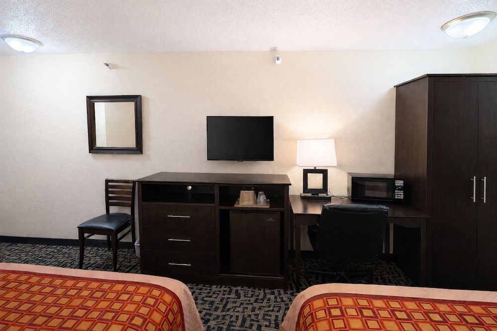 Americas Best Value Inn 45/53