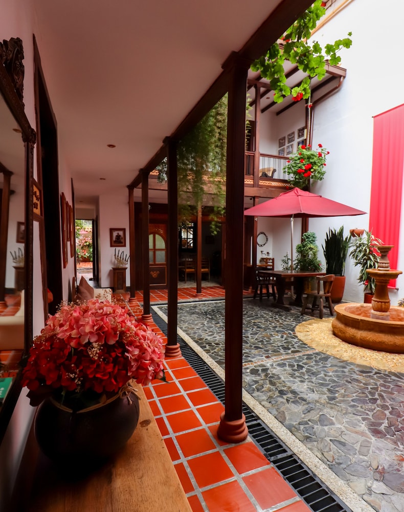Casa Lola Hotel Boutique 57/59