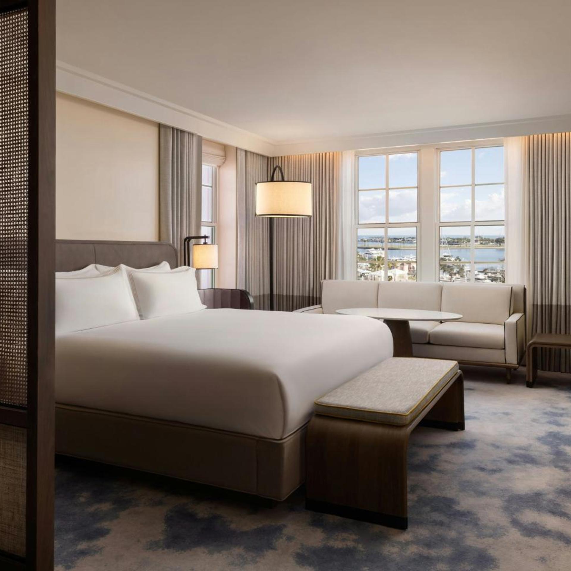 1 Bedroom, Suite, King Bed, Bay View