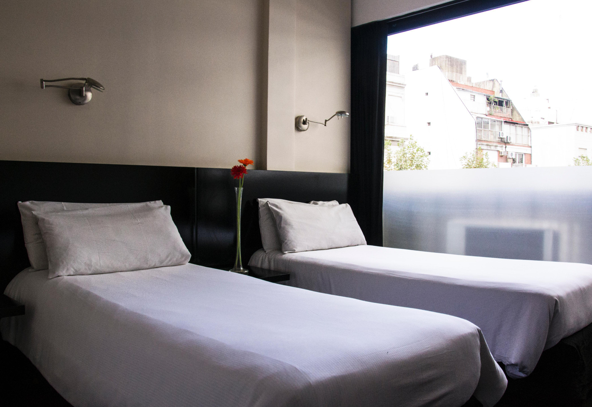 Standard, Twin Beds, Street View