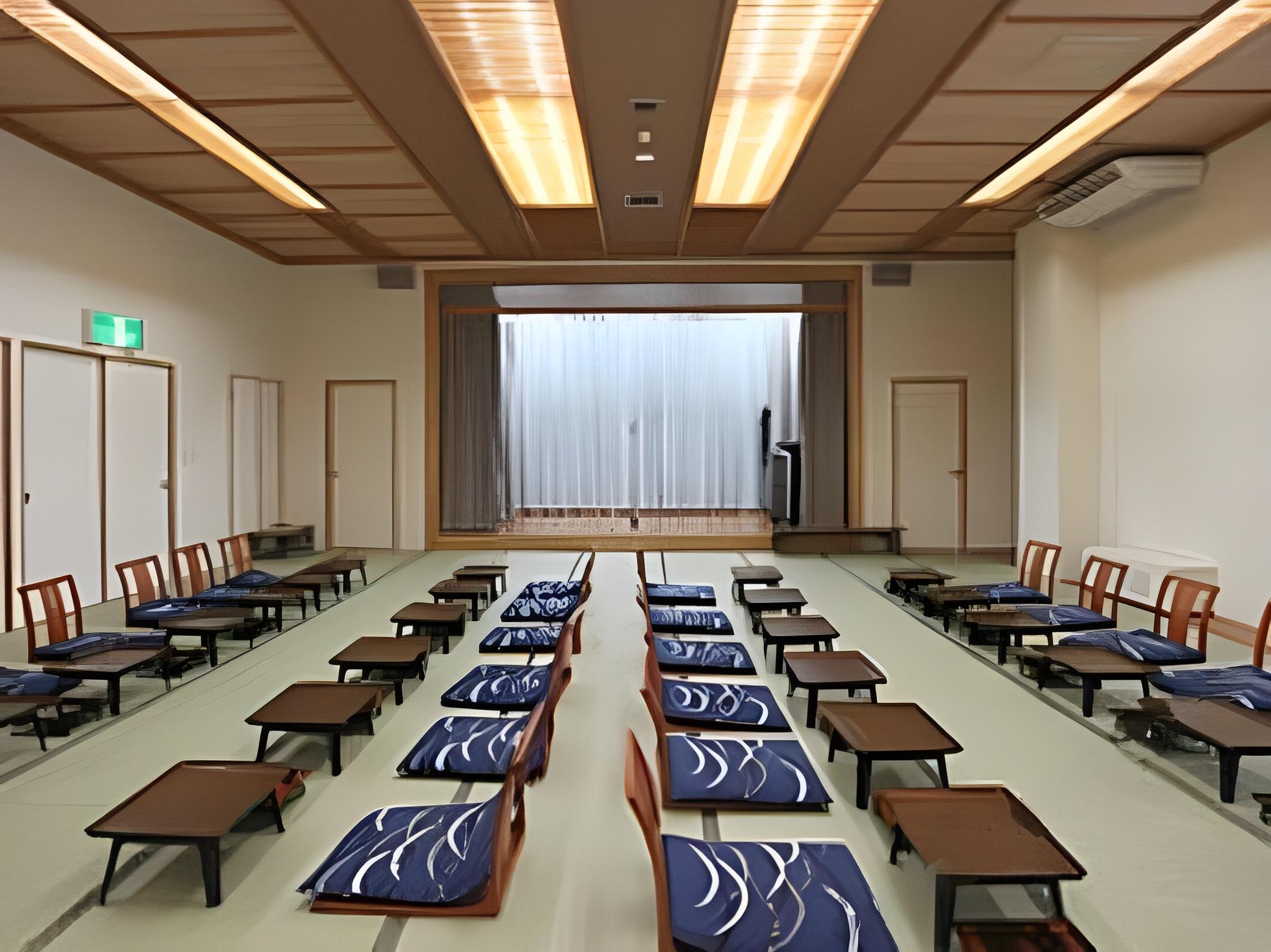 Yuyado Kuttari Onsen Lake Inn 11/11