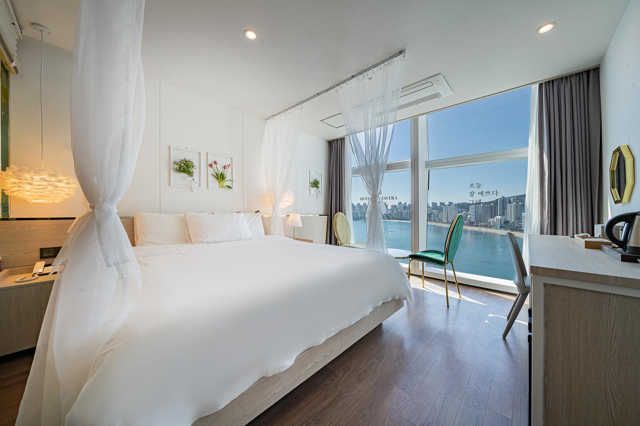 Royal, Style, Ocean, Ocean View, Bathtub
