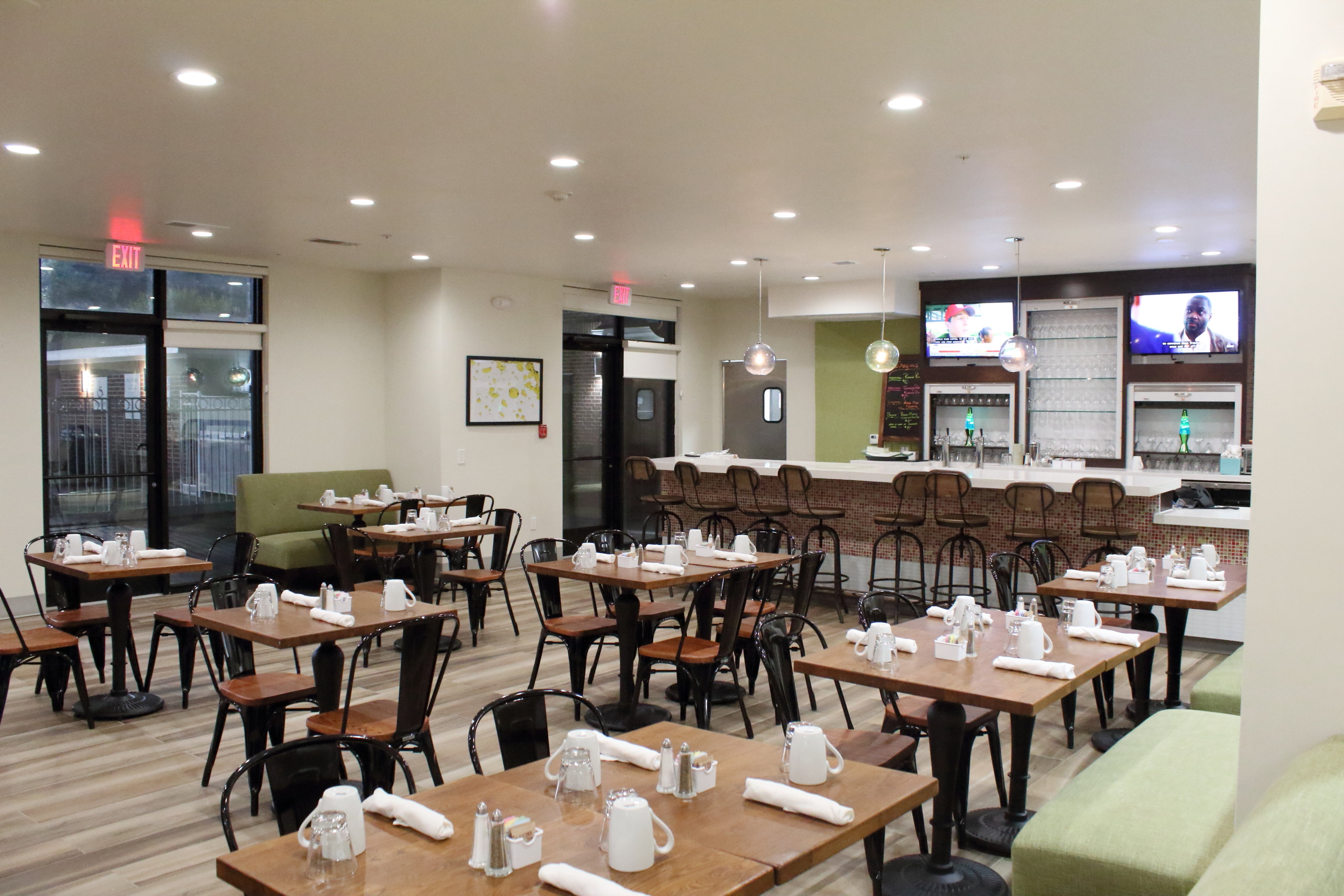 Holiday Inn Express Hotel And Suites Dallas Addison 10/25