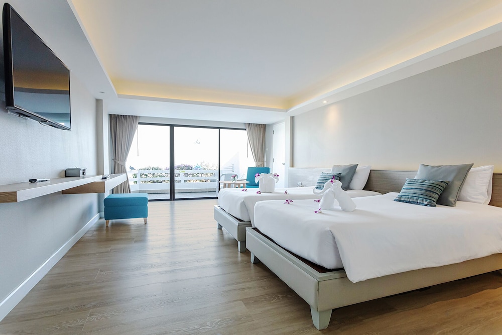 The Cha Am Methavalai Hotel 14/65